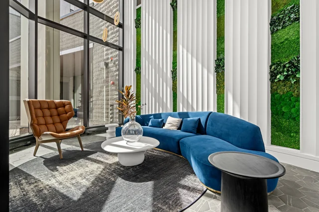 1515 Comm Ave · Lobby lounge