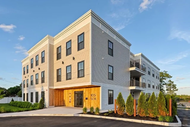 The Imperial · Residence 302 · view 1