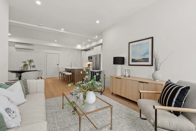 The Imperial · Residence 302 · view 3