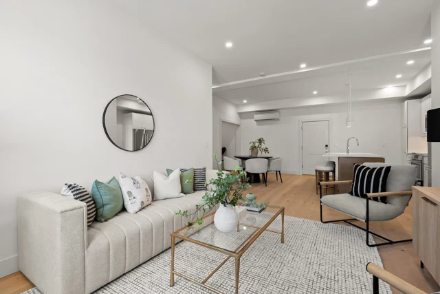 The Imperial · Residence 302 · view 4