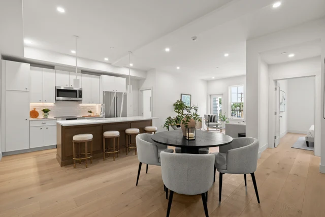 The Imperial · Residence 302 · view 5