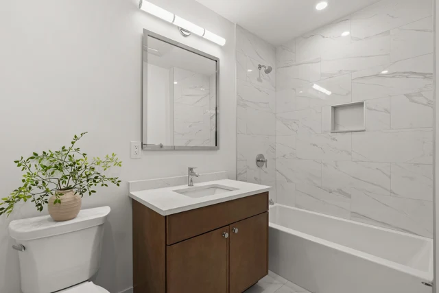 The Imperial · Residence 302 · view 7