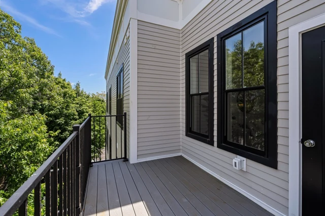 The Imperial · Residence 302 · view 9