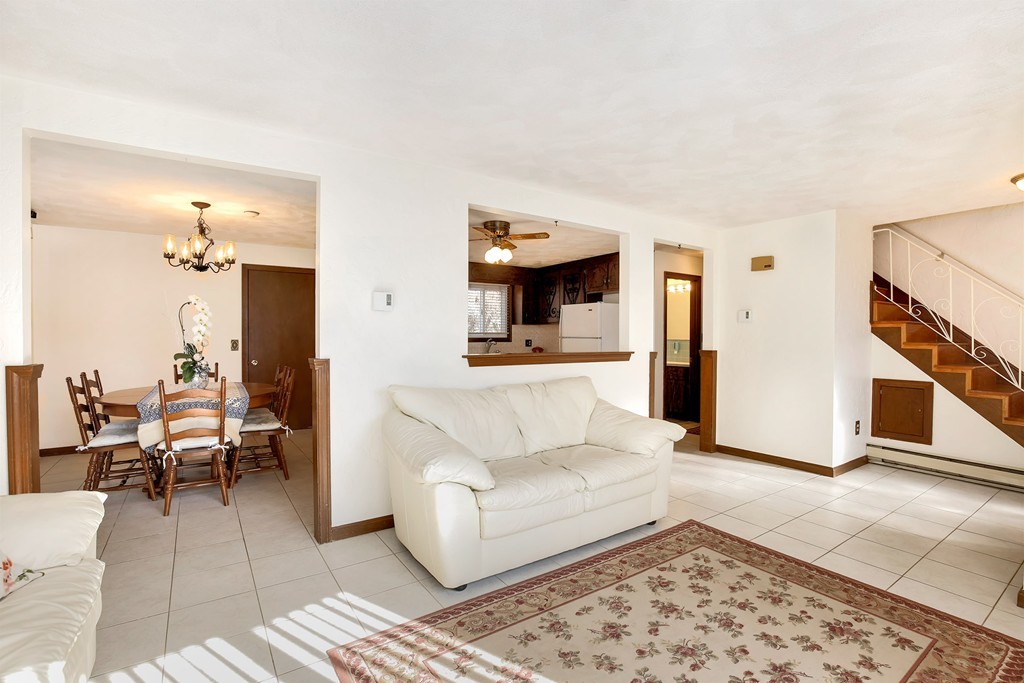 225 Glenwood St, Malden · 房屋照片 6
