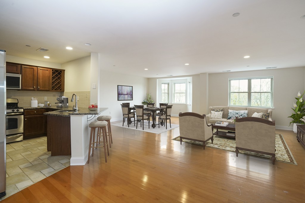 120 Wyllis Ave, Everett