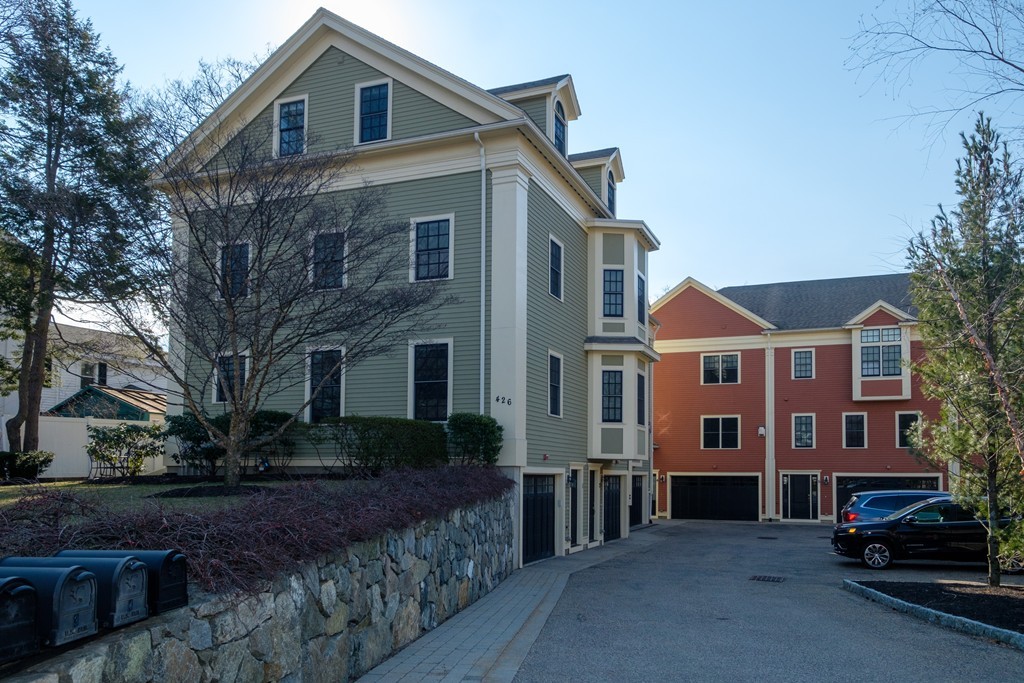 426 Main Street #One, Waltham