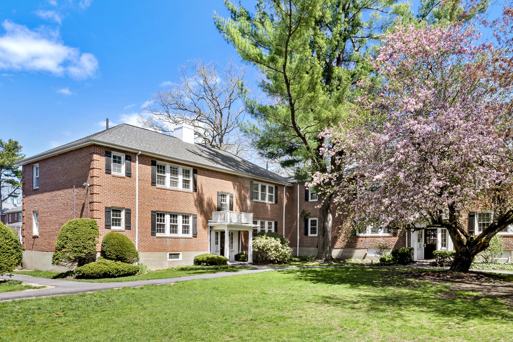 23 Hammond Pond Parkway, Newton · 房屋照片 2