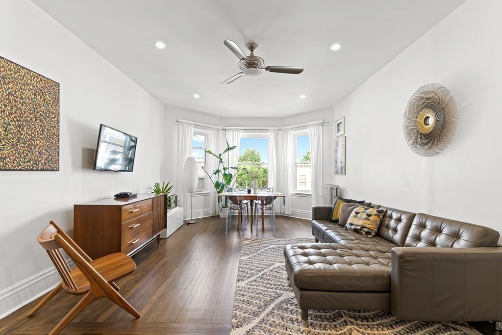 50 Saint Paul St #5, Brookline