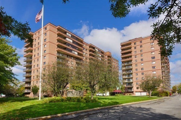 3920 Mystic Valley Pkwy #907, Medford