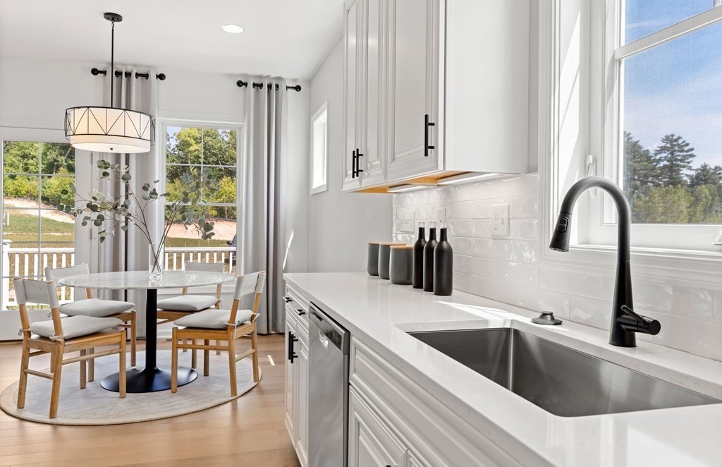 23 Cooley Drive, Woburn · 房屋照片 3