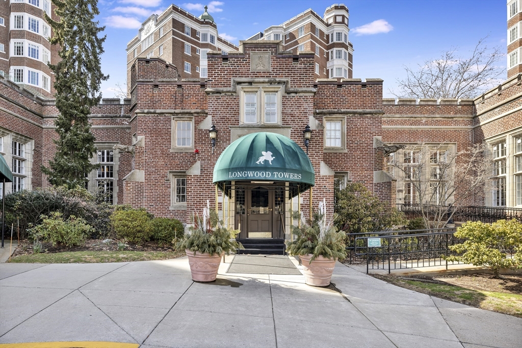 20 Chapel St #A503, Brookline