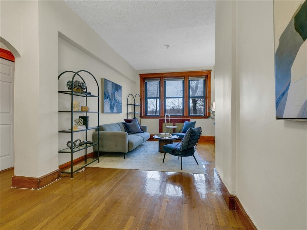 1999 Commonwealth Ave, Boston · 房屋照片 2