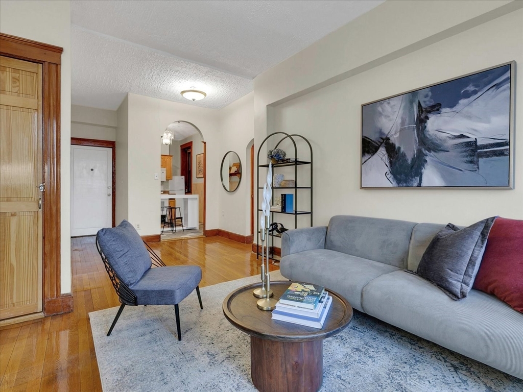 1999 Commonwealth Ave, Boston · 房屋照片 4