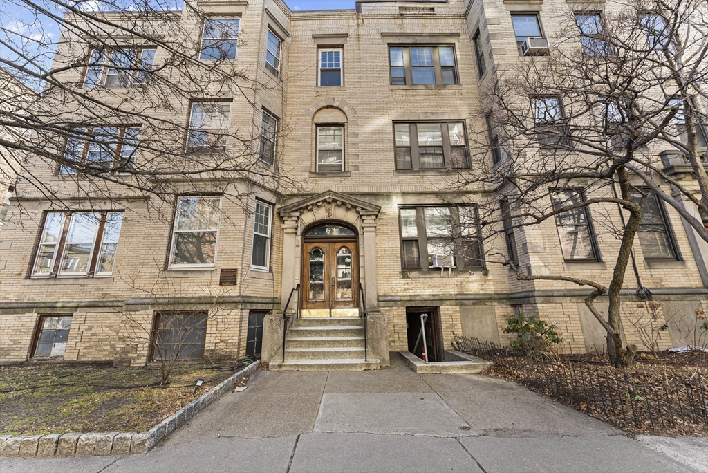 63 Longwood Ave #2, Brookline