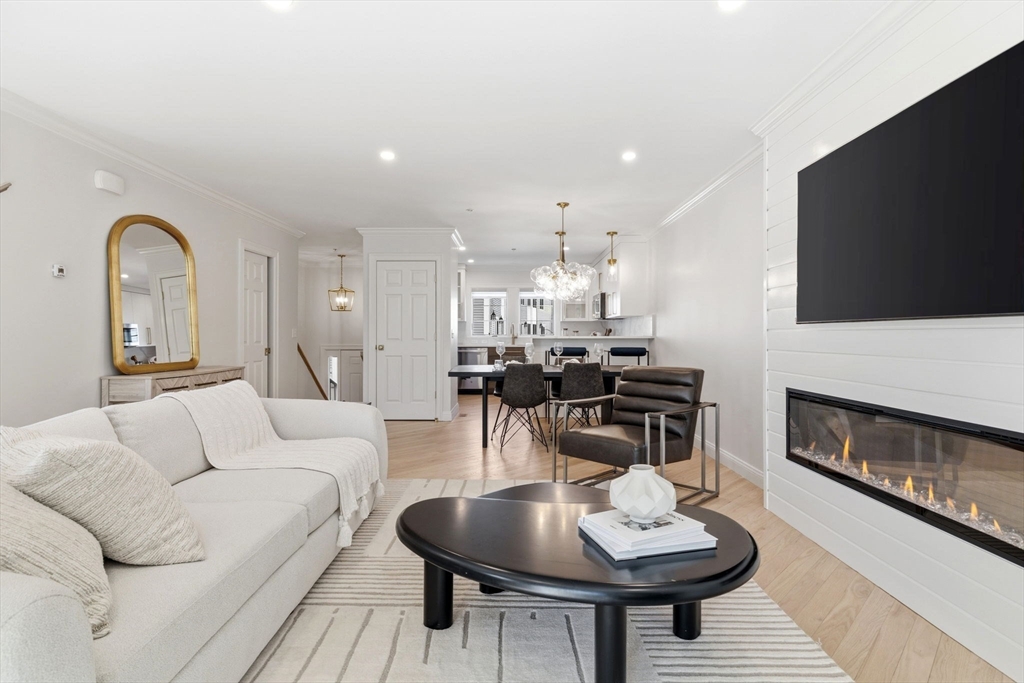 3 Chatham St, Watertown · 房屋照片 6