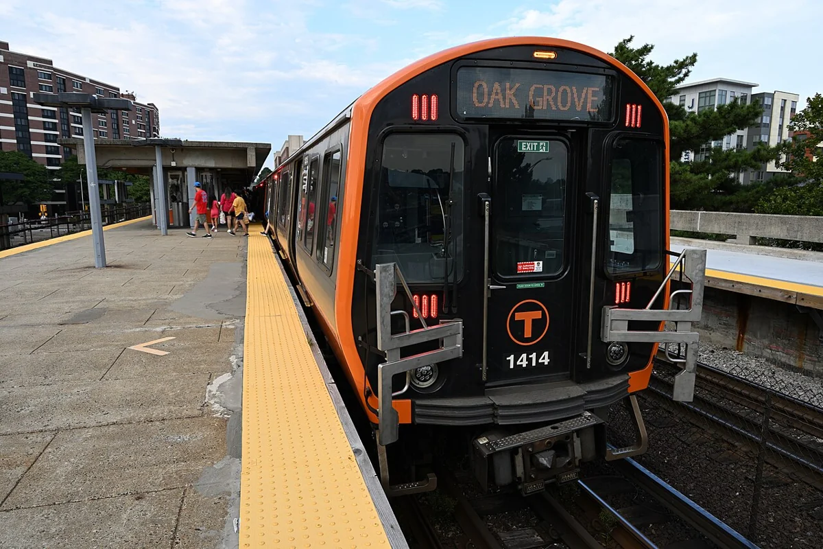 Orange Line at Malden Center